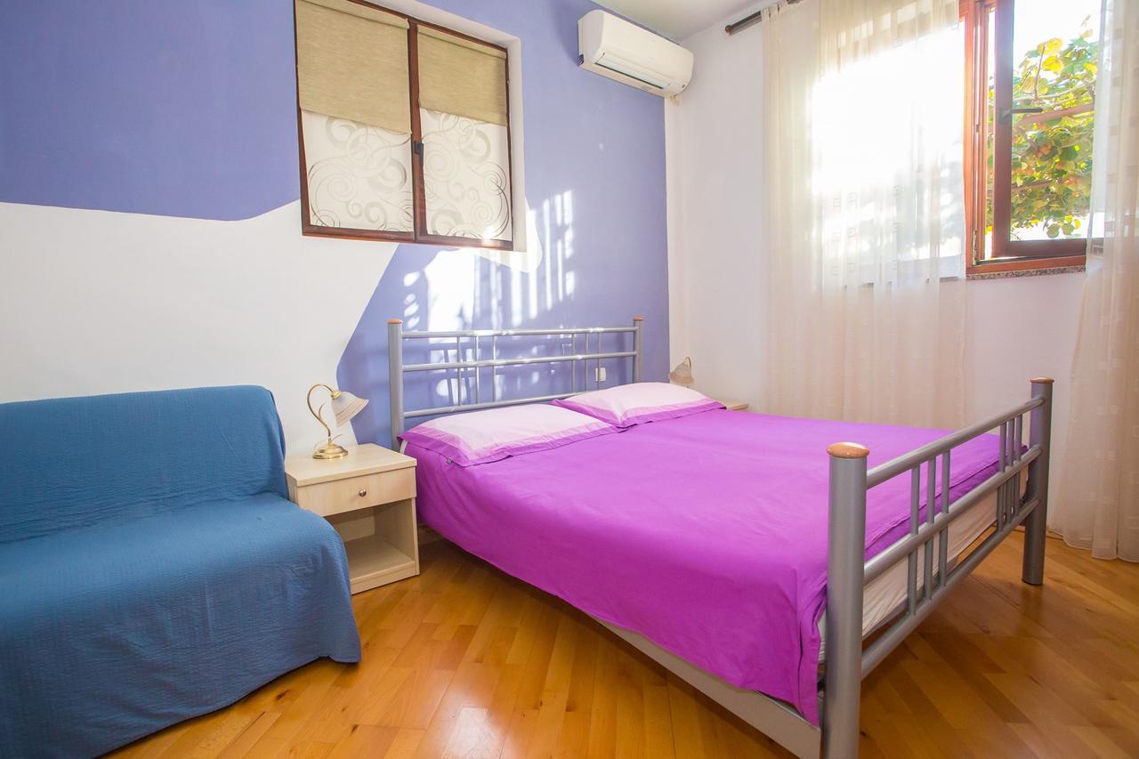 App. Fiorela Hotell Poreč Exteriör bild