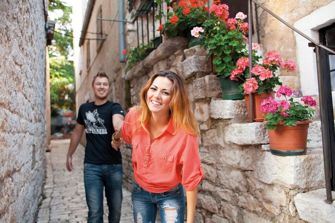App. Fiorela Hotell Poreč Exteriör bild