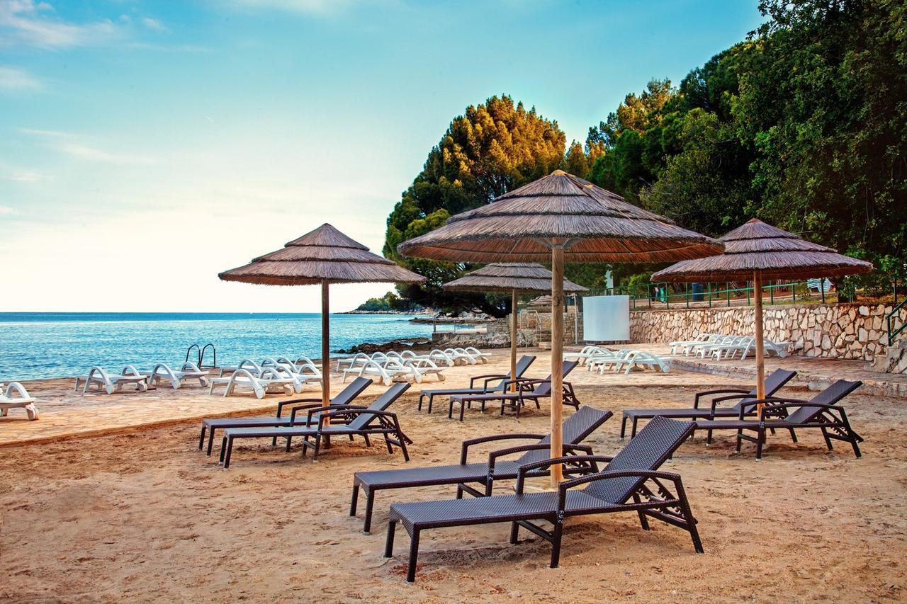 App. Fiorela Hotell Poreč Exteriör bild